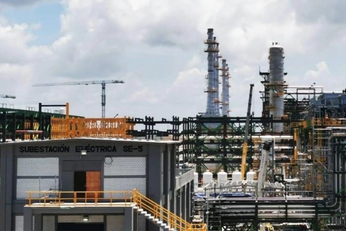 Ya empezó carga de crudo en refinería Dos Bocas: López Obrador
