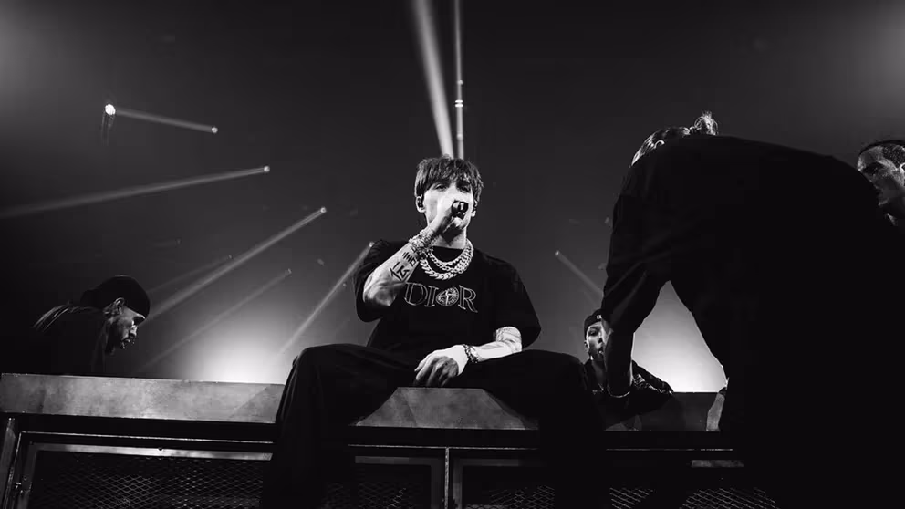 Peso Pluma revela que se inspiró en la gira de Taylor Swift para sus conciertos en México